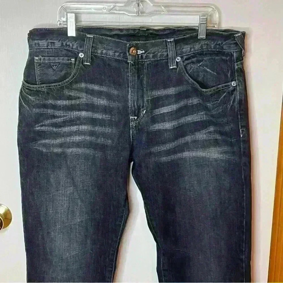 Guess Rebel Straight Leg Denim Jeans Mens 38x30 Dark Wash Blue 5 Pocket Casual - Picture 3 of 11